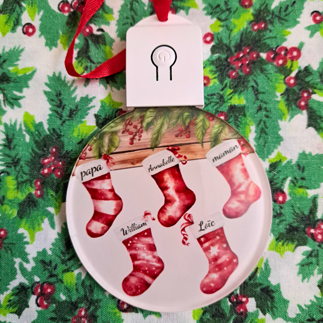Ornement lumineux personnalisable – Bas de Noël en famille